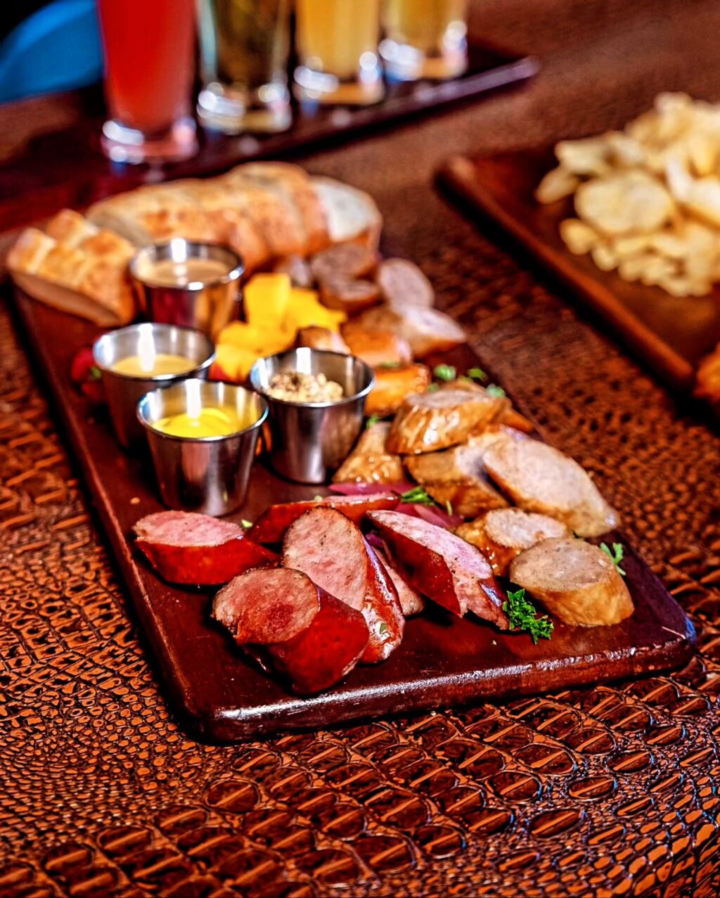 This is the vibe you've been looking for...

✅️Live Music
✅️Wine
✅️MockTails
✅️Amazing Food
✅️Amazing People
✅️Amazing Service
✅️Custom Experience

*Happy hour Tuesday-Thursdays from 4-7pm

*Live Music Fridays & Saturdays between 5-8pm

Relax and unwind

This is your sign to come grab a glass.🍷
YOU DESERVE IT.

Your table is waiting.
Tag your people.
Let’s fill the room

Come for the vibe.

#mtbarrel #winelovers #winebar #goodfood #livemusic